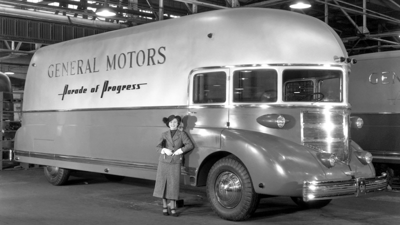 Illustration for article titled Sleek and Sexy Bus Concepts from the Future that Never Was